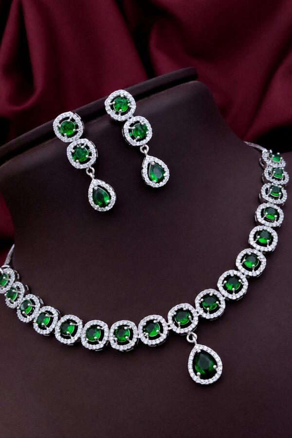 Emerald Green Halo Necklace