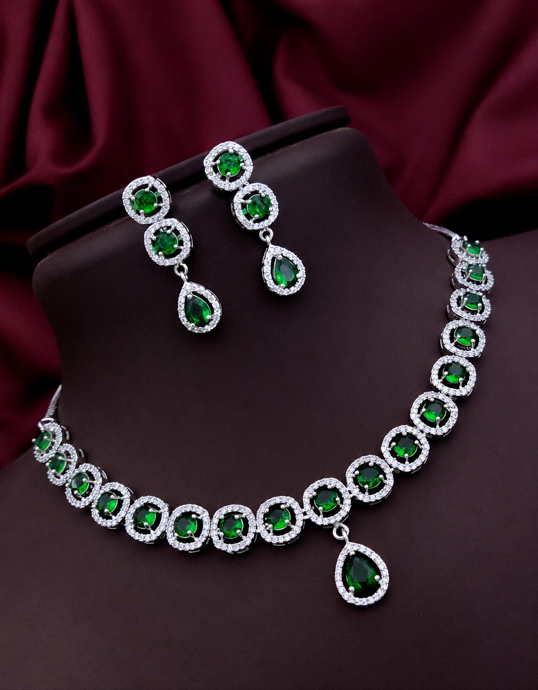 Emerald Green Halo Necklace
