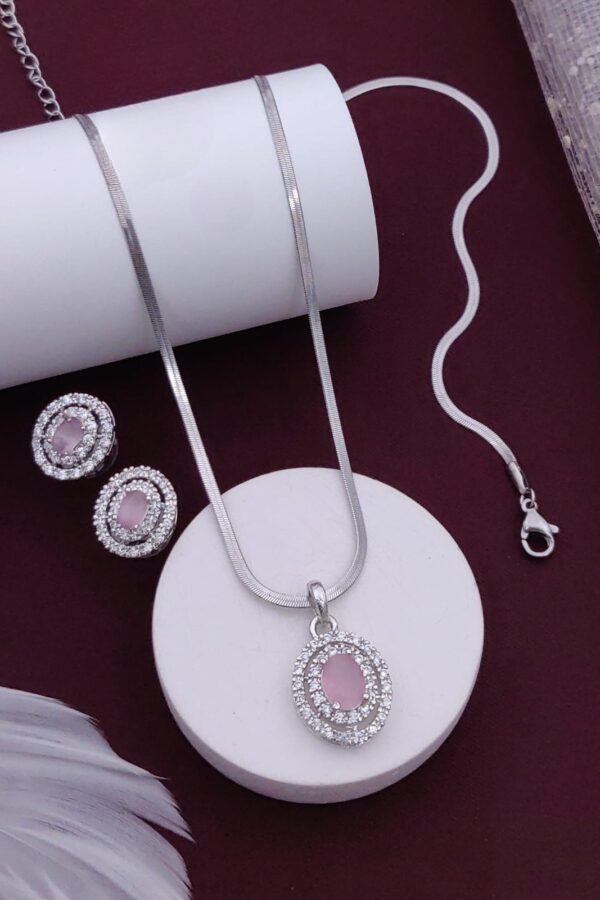 oval cut mauve AD pendant set
