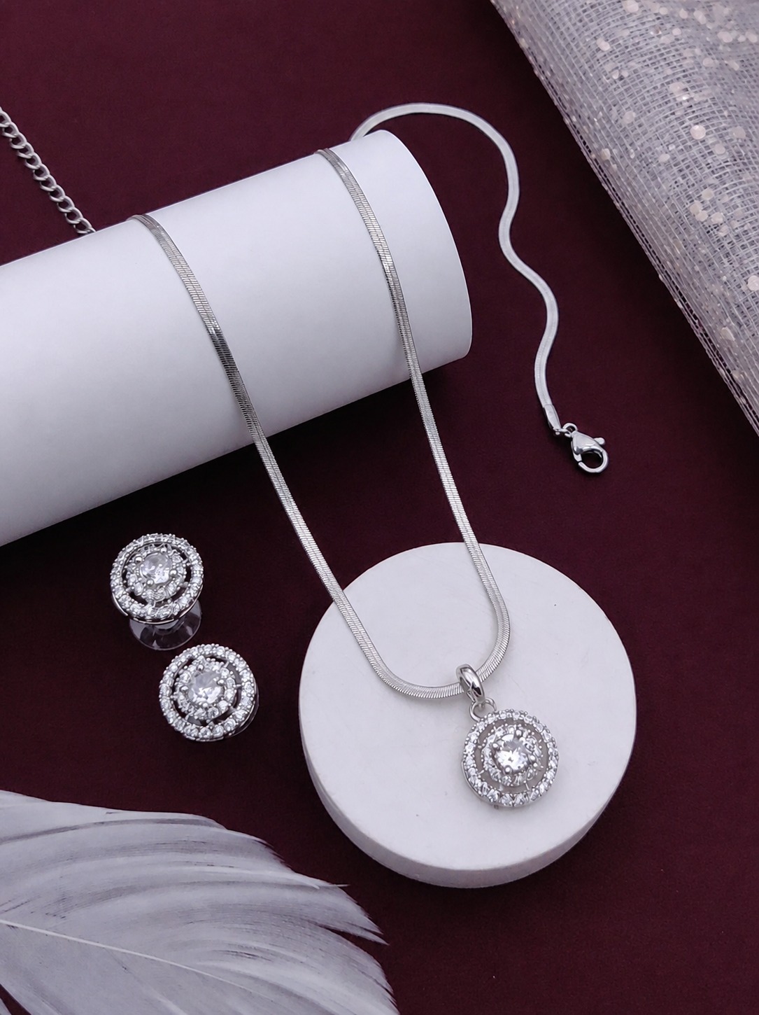 white ad pendant set